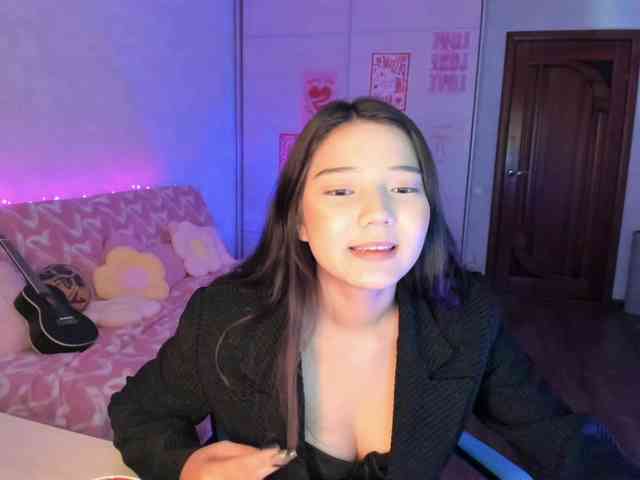MilanaMittt webcam