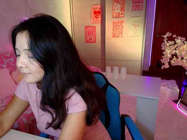 MilanaMittt webcam