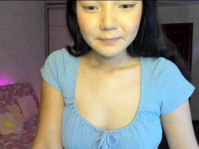 MilanaMittt webcam
