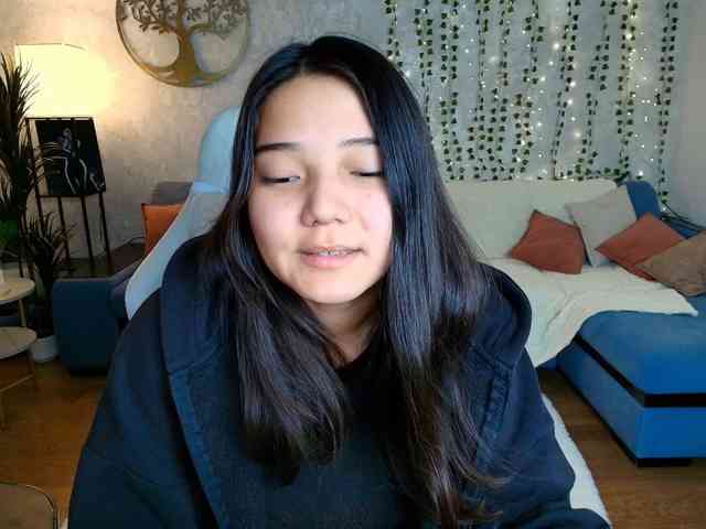 MilanaMittt webcam