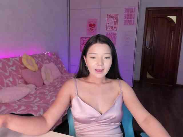 MilanaMittt webcam