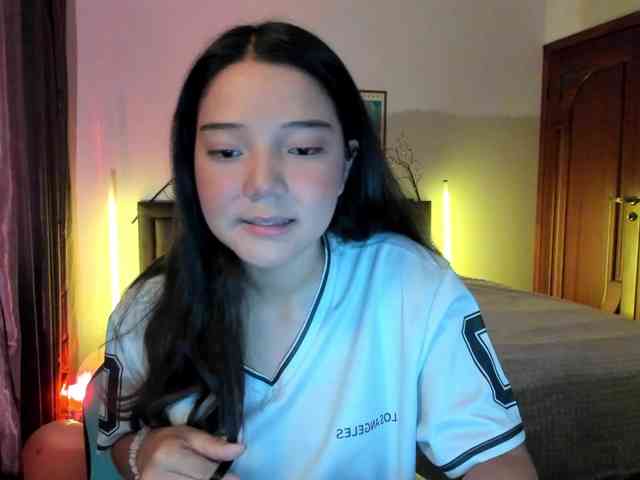 MilanaMittt webcam