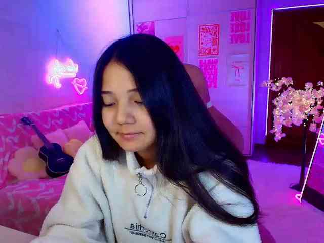 MilanaMittt webcam