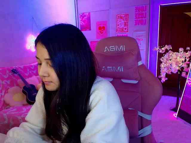 MilanaMittt webcam