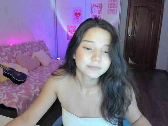MilanaMittt webcam