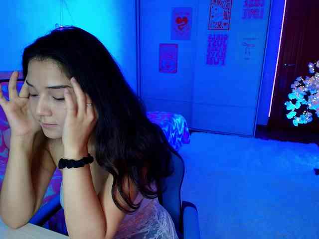 MilanaMittt webcam