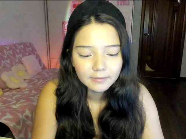 MilanaMittt webcam