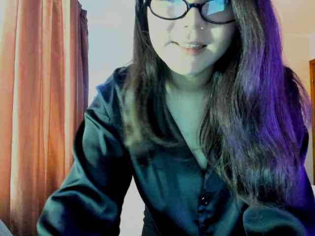 MilanaMittt webcam