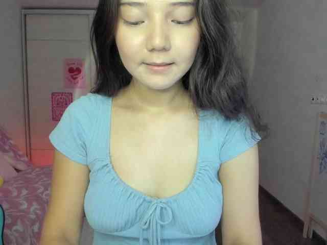 MilanaMittt webcam