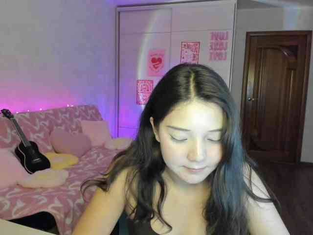 MilanaMittt webcam
