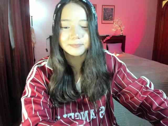 MilanaMittt webcam