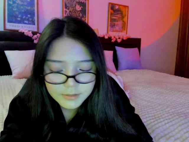 MilanaMittt webcam