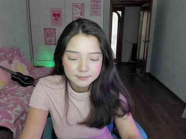 MilanaMittt webcam