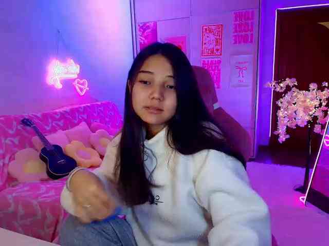 MilanaMittt webcam