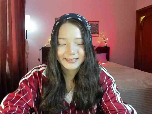 MilanaMittt webcam