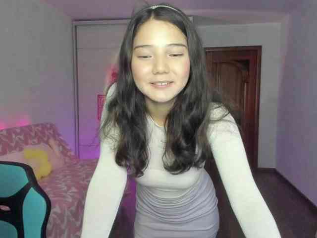 MilanaMittt webcam