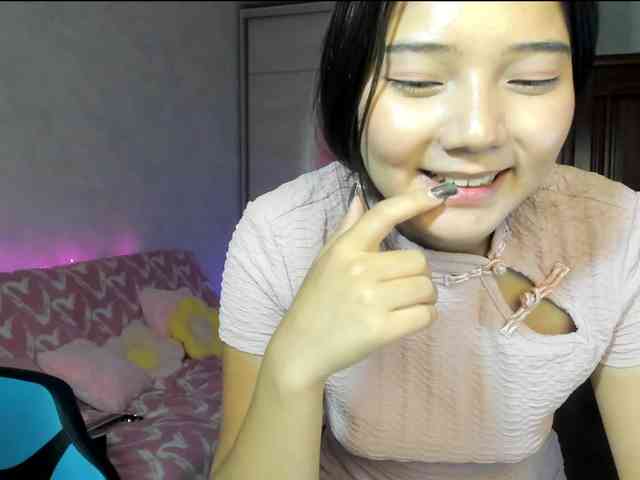 MilanaMittt webcam
