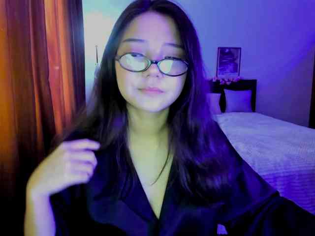 MilanaMittt webcam