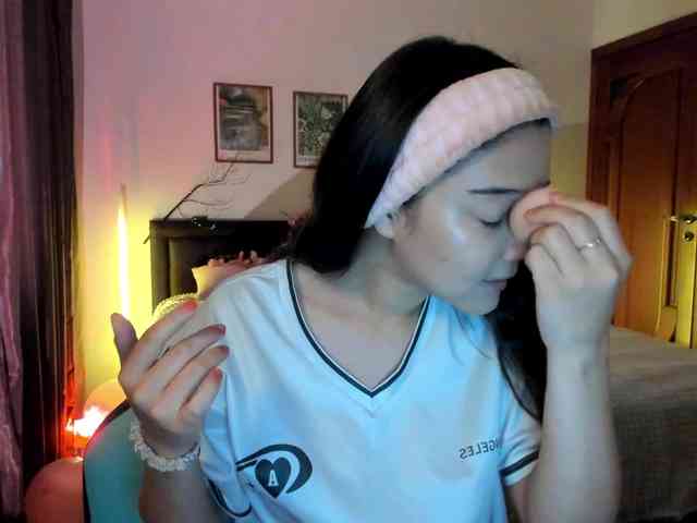 MilanaMittt webcam