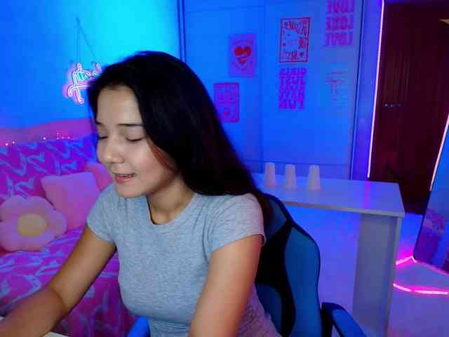 MilanaMittt webcam