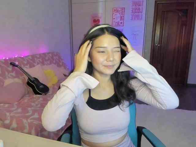MilanaMittt webcam