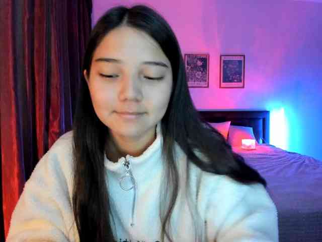 MilanaMittt webcam