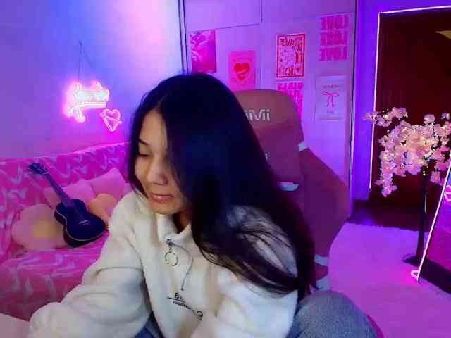 MilanaMittt webcam
