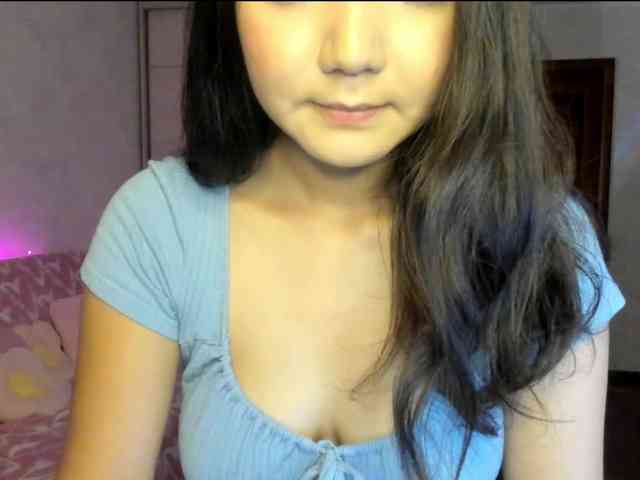 MilanaMittt webcam