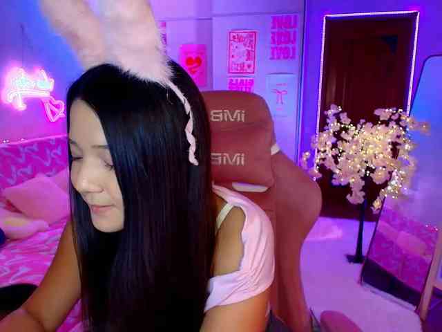 MilanaMittt webcam