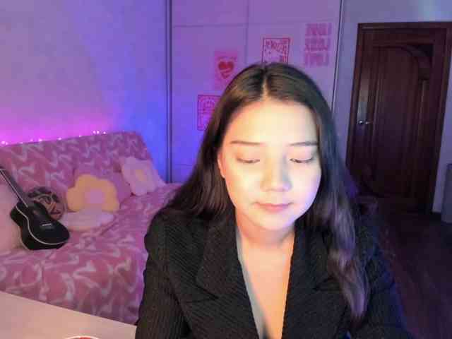 MilanaMittt webcam