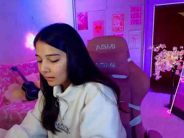 MilanaMittt webcam