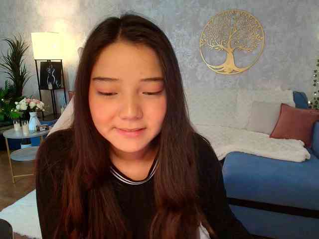 MilanaMittt webcam