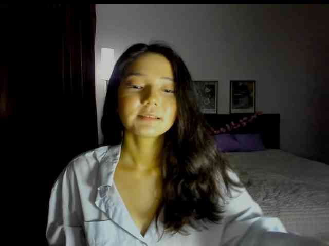 MilanaMittt webcam