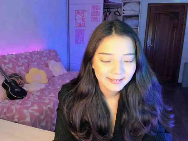 MilanaMittt webcam