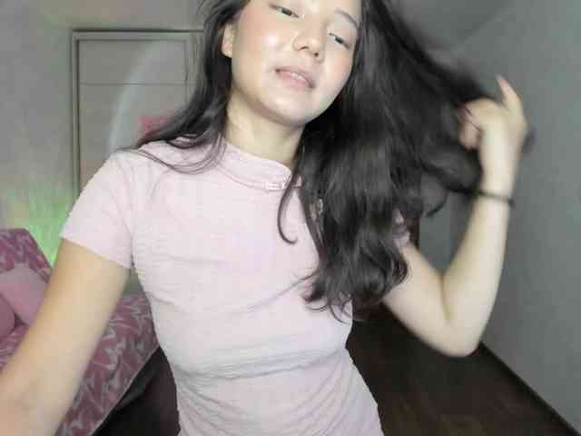 MilanaMittt webcam
