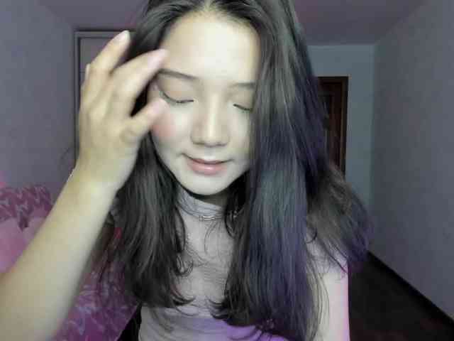 MilanaMittt webcam