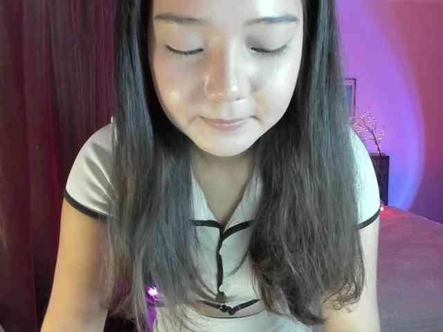 MilanaMittt webcam