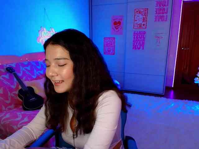 MilanaMittt webcam