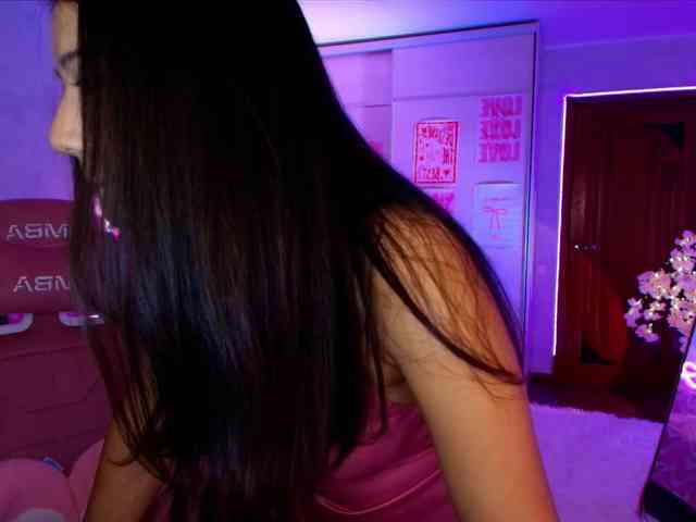 MilanaMittt webcam
