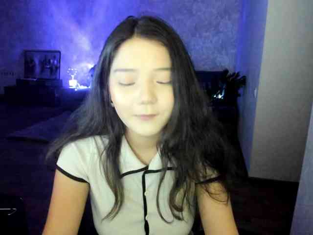 MilanaMittt webcam