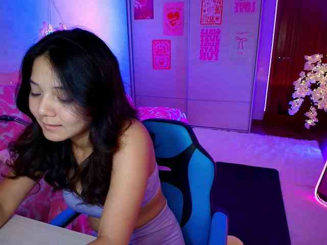 MilanaMittt webcam