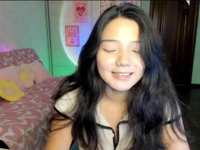 MilanaMittt webcam