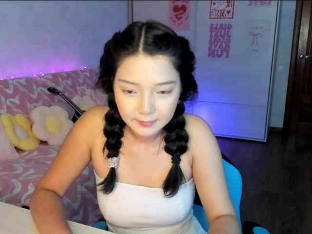 MilanaMittt webcam