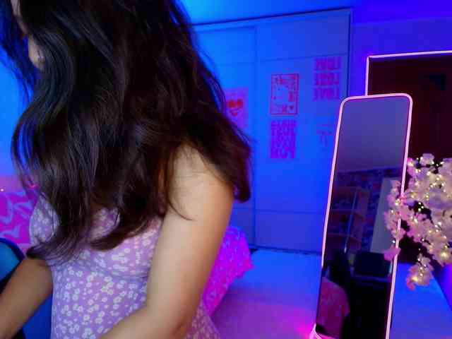 MilanaMittt webcam