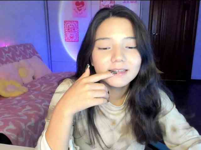 MilanaMittt webcam