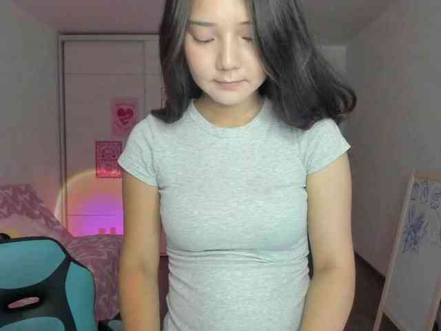 MilanaMittt webcam