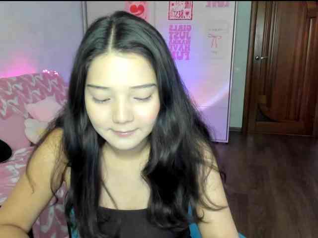 MilanaMittt webcam