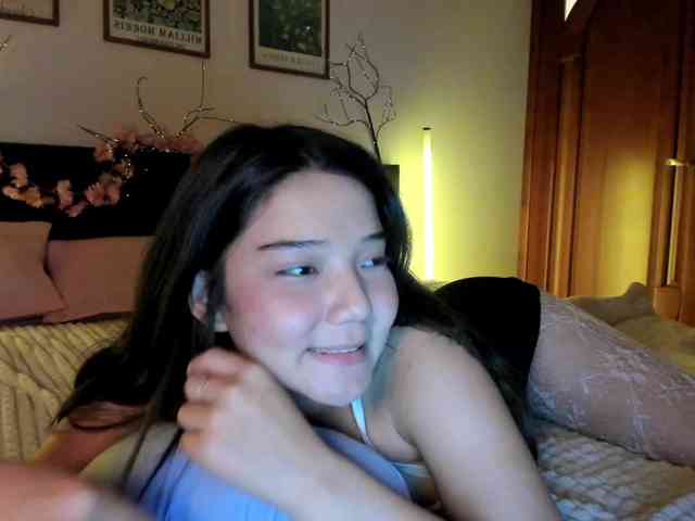 MilanaMittt webcam