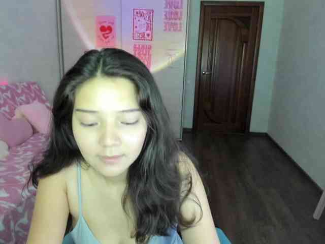 MilanaMittt webcam