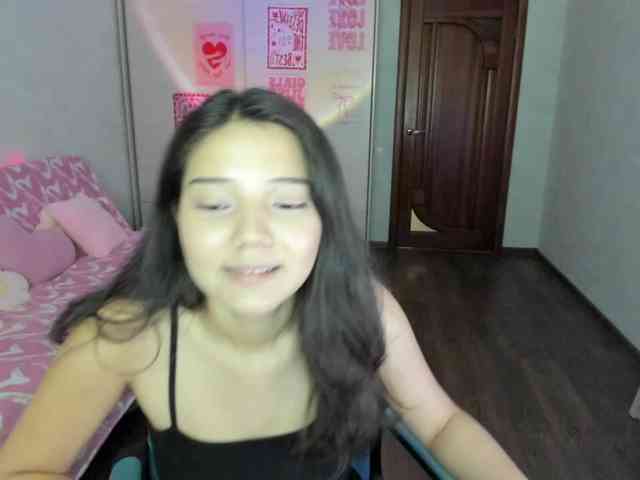 MilanaMittt webcam